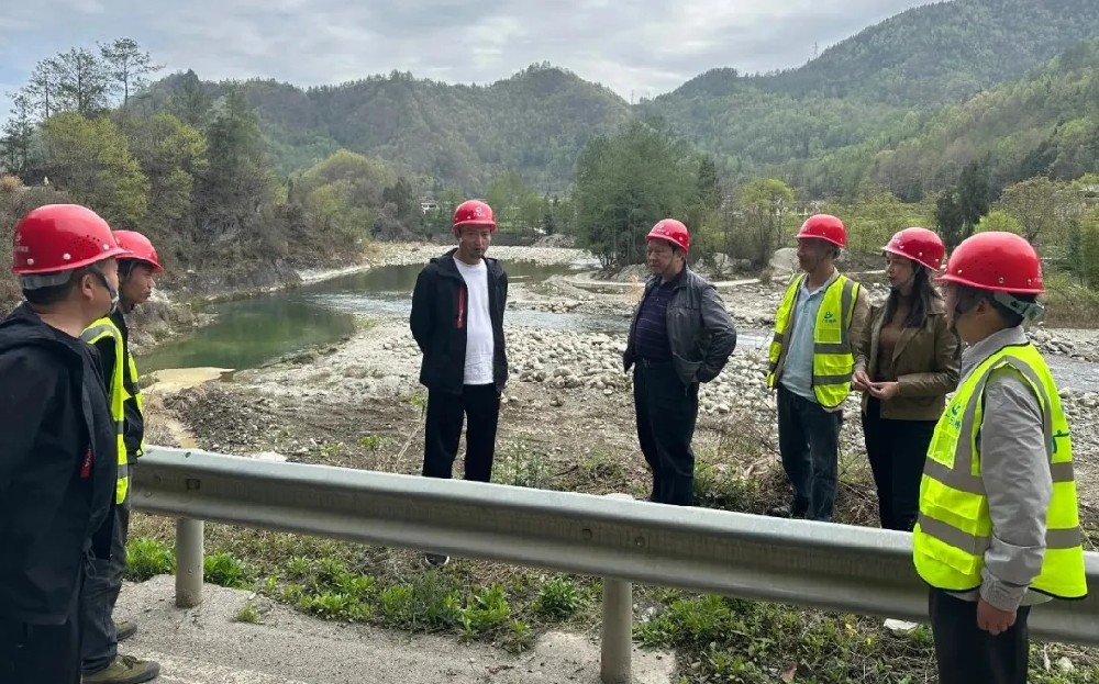 路桥集团开展清明节前安全检查