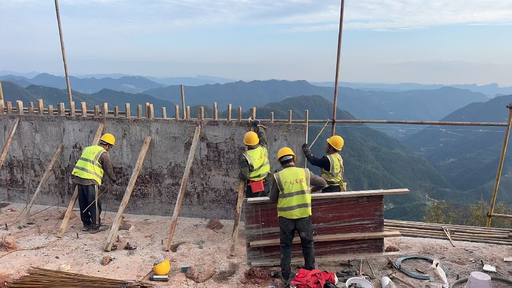 筑路修桥后，群山阔然时 ——剑阁县下寺至利州区月坝公路项目（三个石至硝洞垭段）高质量建设侧记